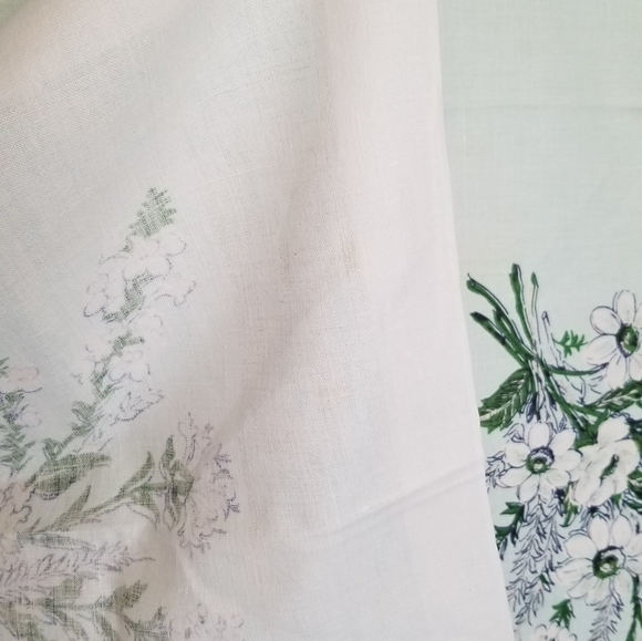 VINTAGE blue green floral linen square tablecloth subtle tan border 51x51 inches - Picture 7 of 9